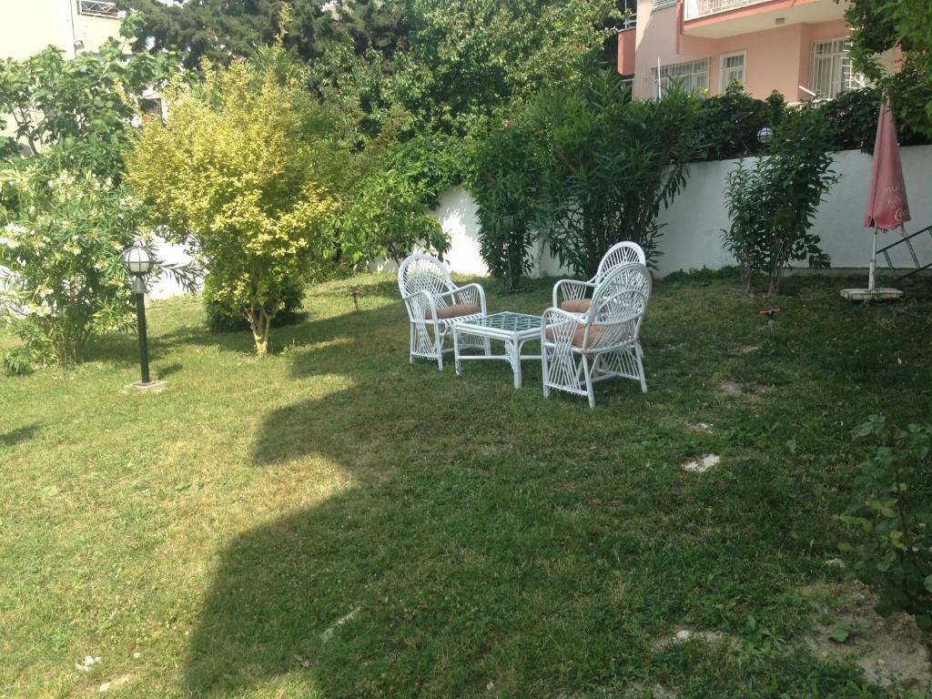 Ayda Hotel *